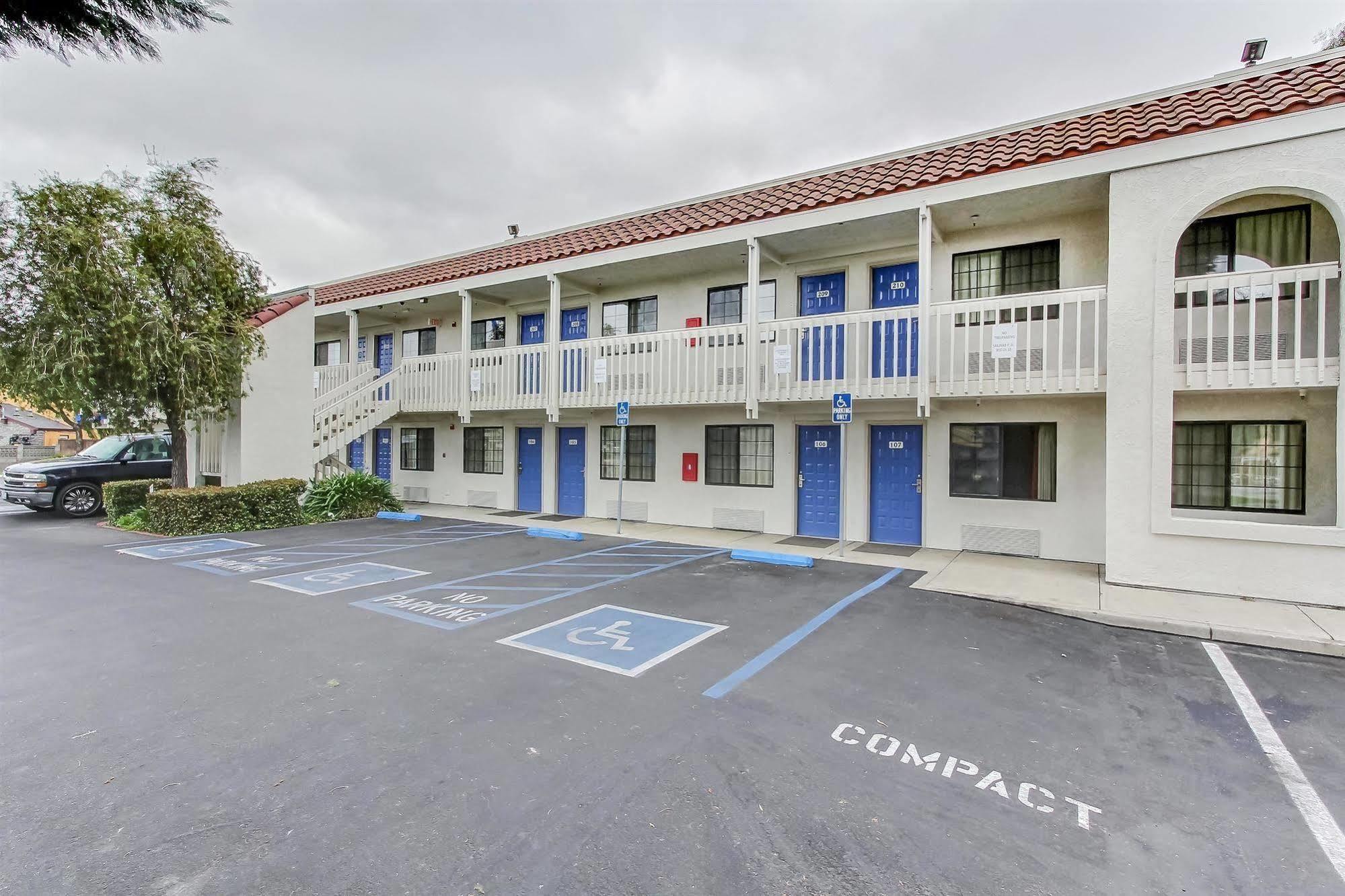 Motel 6-Salinas, Ca - North Monterey Area Luaran gambar