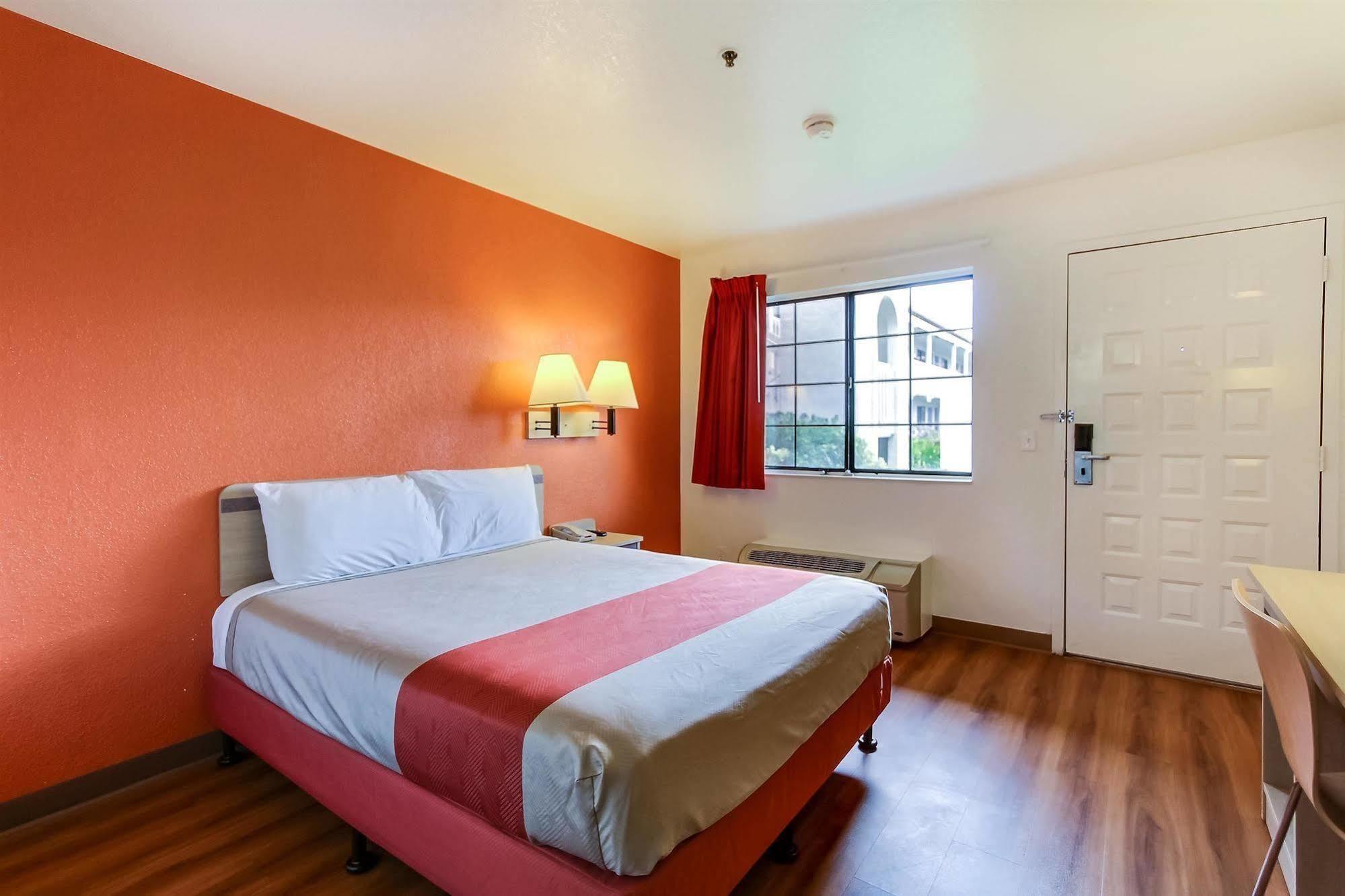 Motel 6-Salinas, Ca - North Monterey Area Luaran gambar